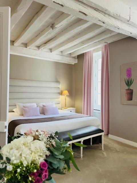 Hotel Saint-Laurent, The Originals Relais Монфор-л'Амори Экстерьер фото