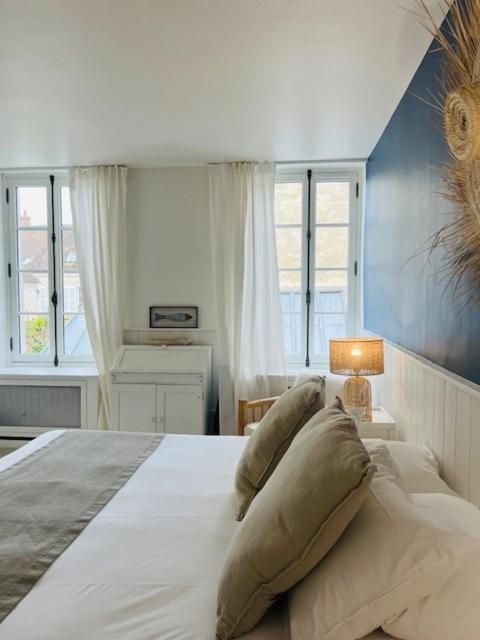 Hotel Saint-Laurent, The Originals Relais Монфор-л'Амори Экстерьер фото